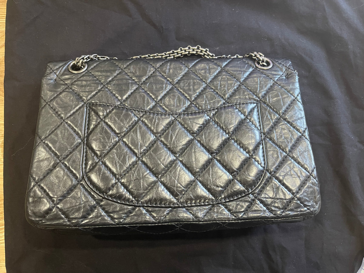 chanel black flap bag silver hardware