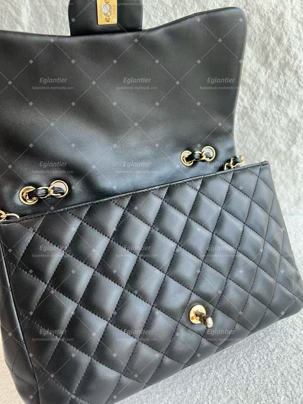 Chanel Classic Single Flap bag gold hardware lambskin jumbo