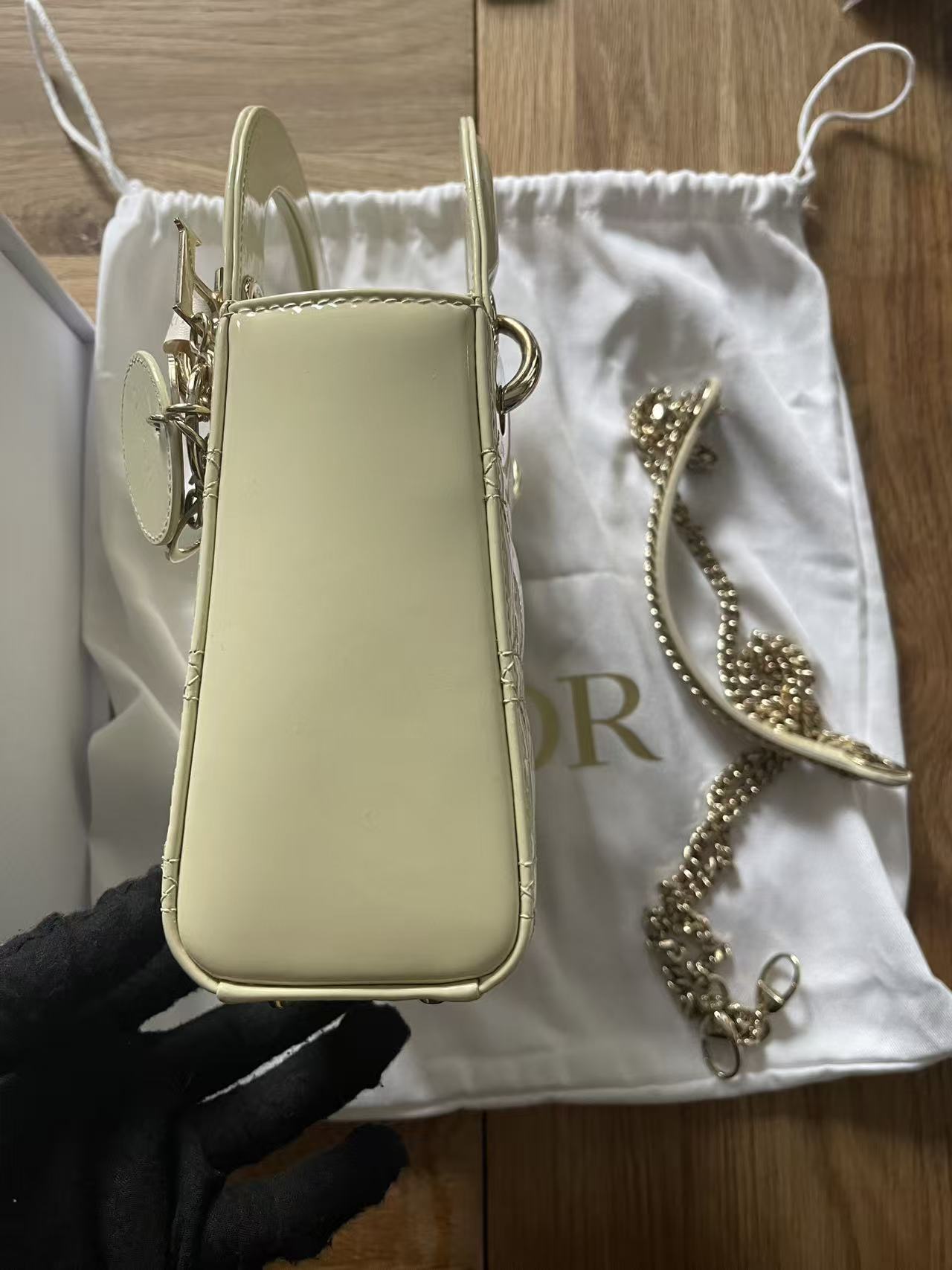 Lady dior mini light green patent leather