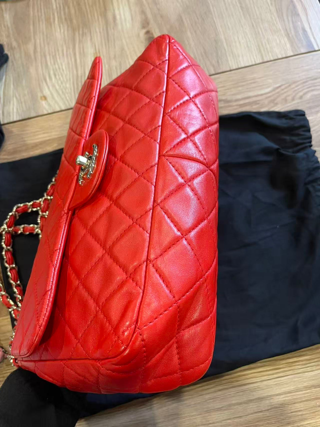 Chanel single flap bag red jumbo gold hardware lambskin