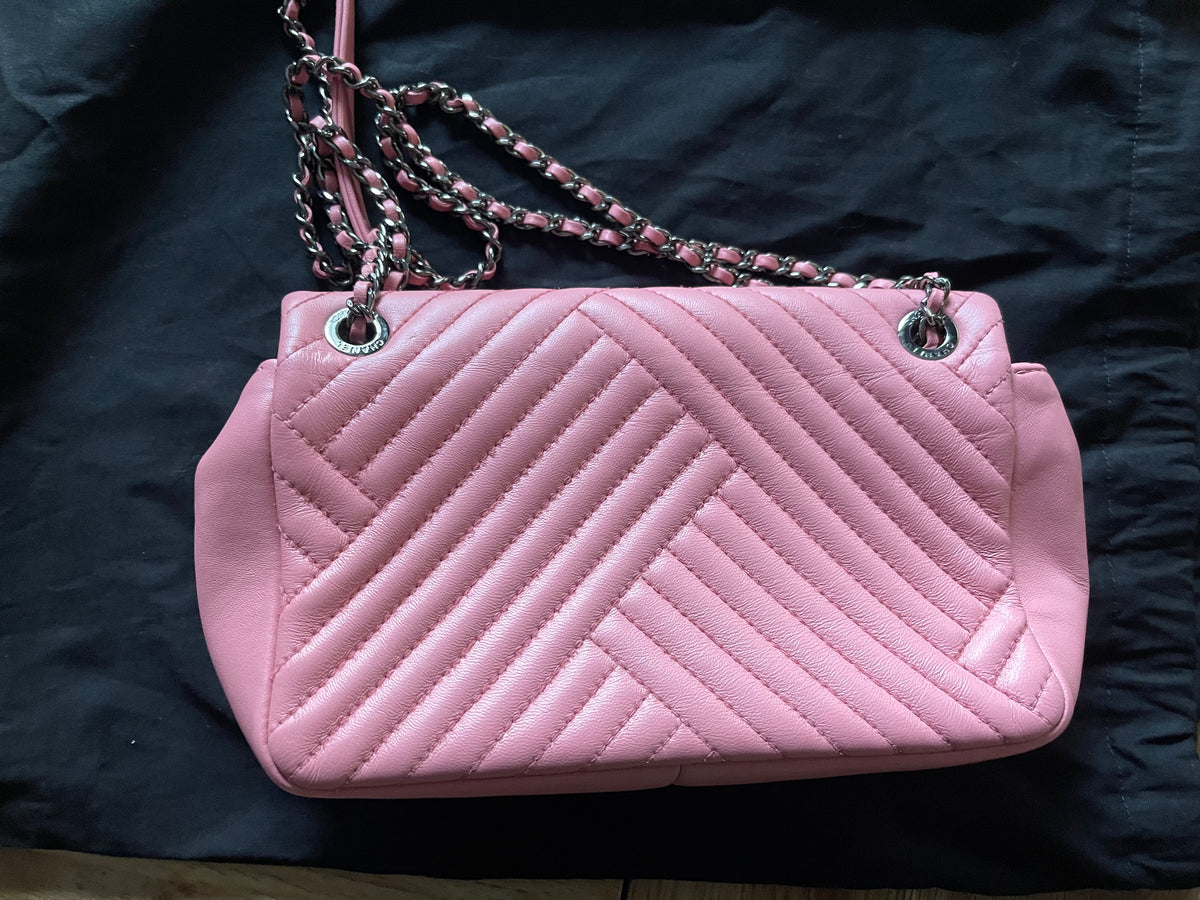 chanel flap bag pink medium lambskin