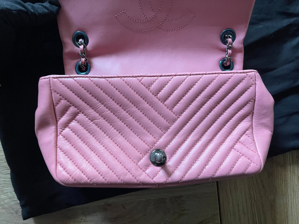 chanel flap bag pink medium lambskin