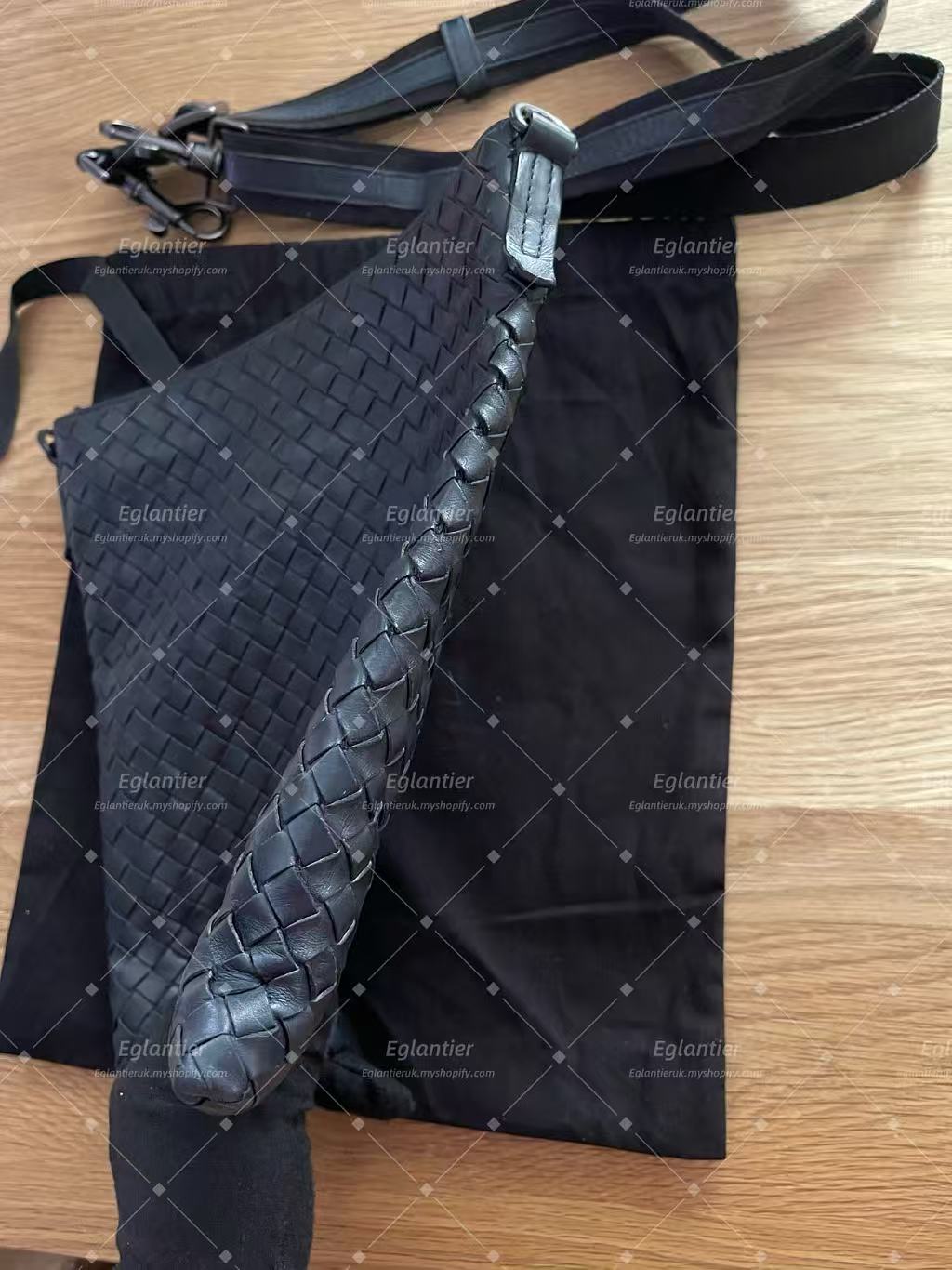 Bottega Veneta Black Woven Leather Crossbody Messenger Bag Unisex Adjustable Shoulder Bag