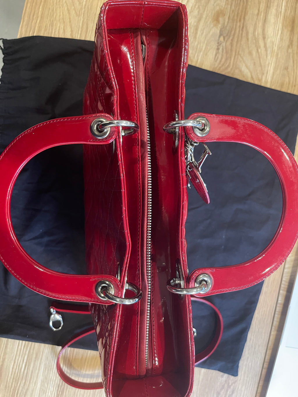 Lady dior large red patent leather