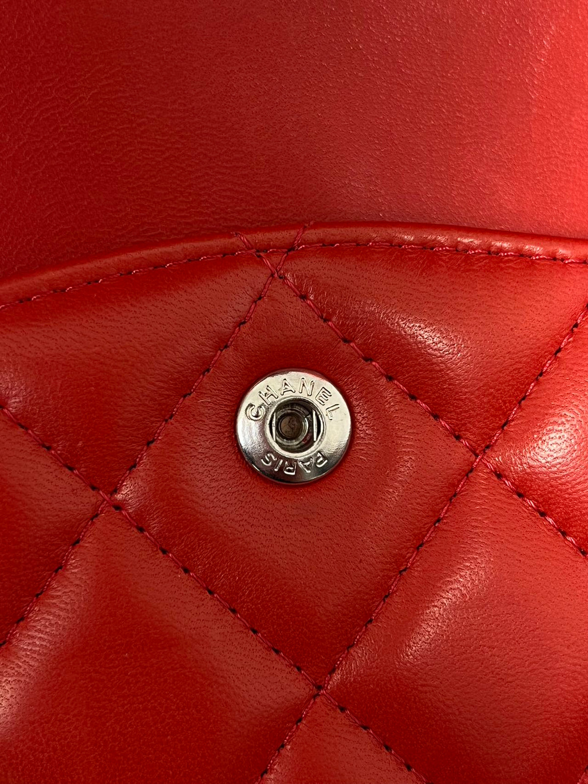 Chanel Timeless Classic Double Flap Bag | red | Pre-Owned