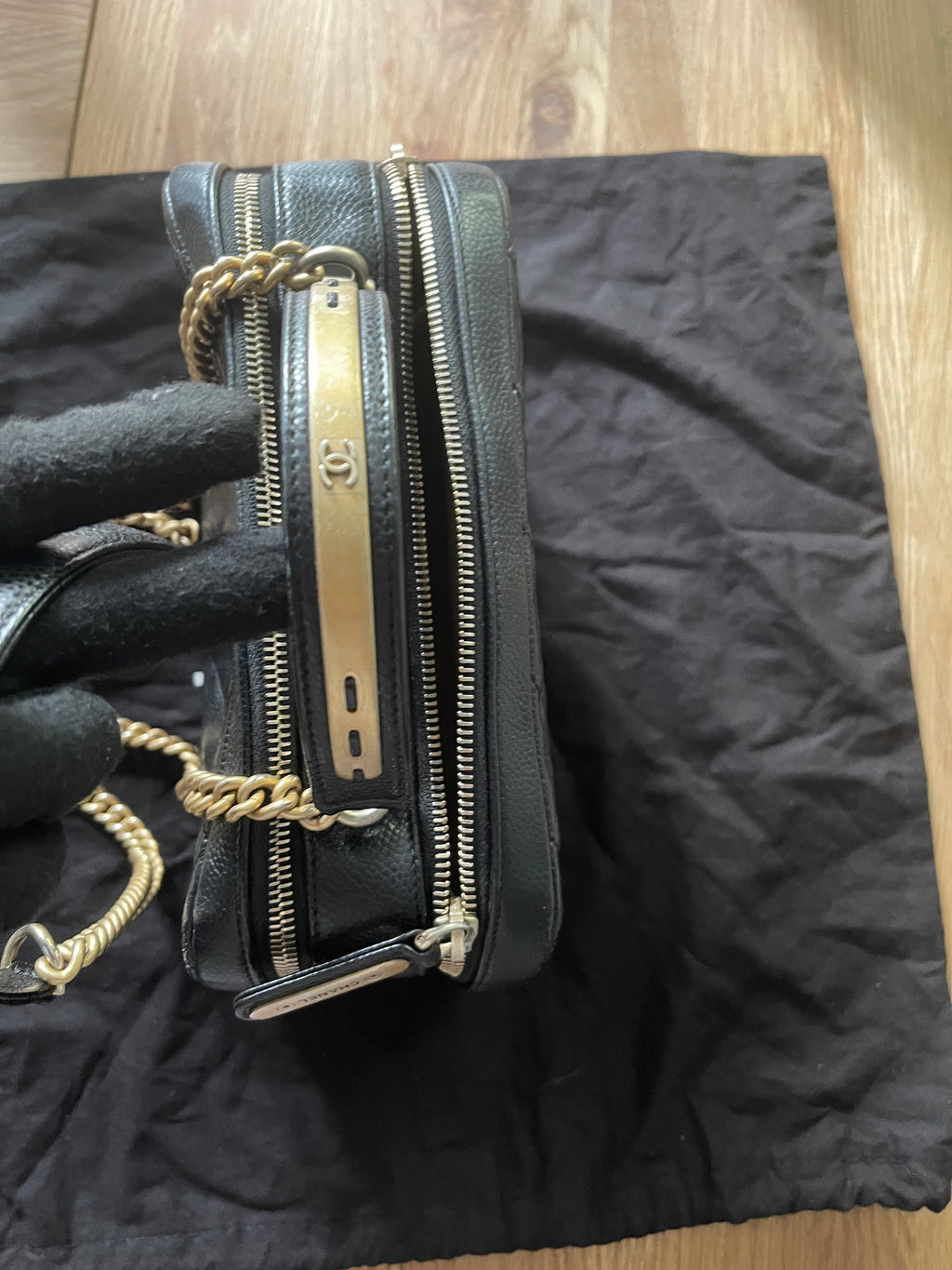 chanel bag gold hardware caviar
