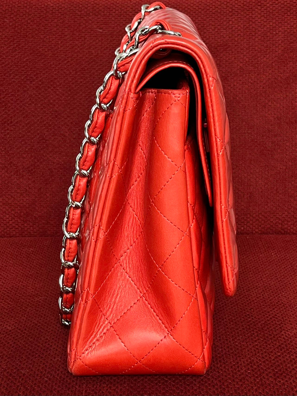 Chanel Timeless Classic Double Flap Bag | red | Pre-Owned