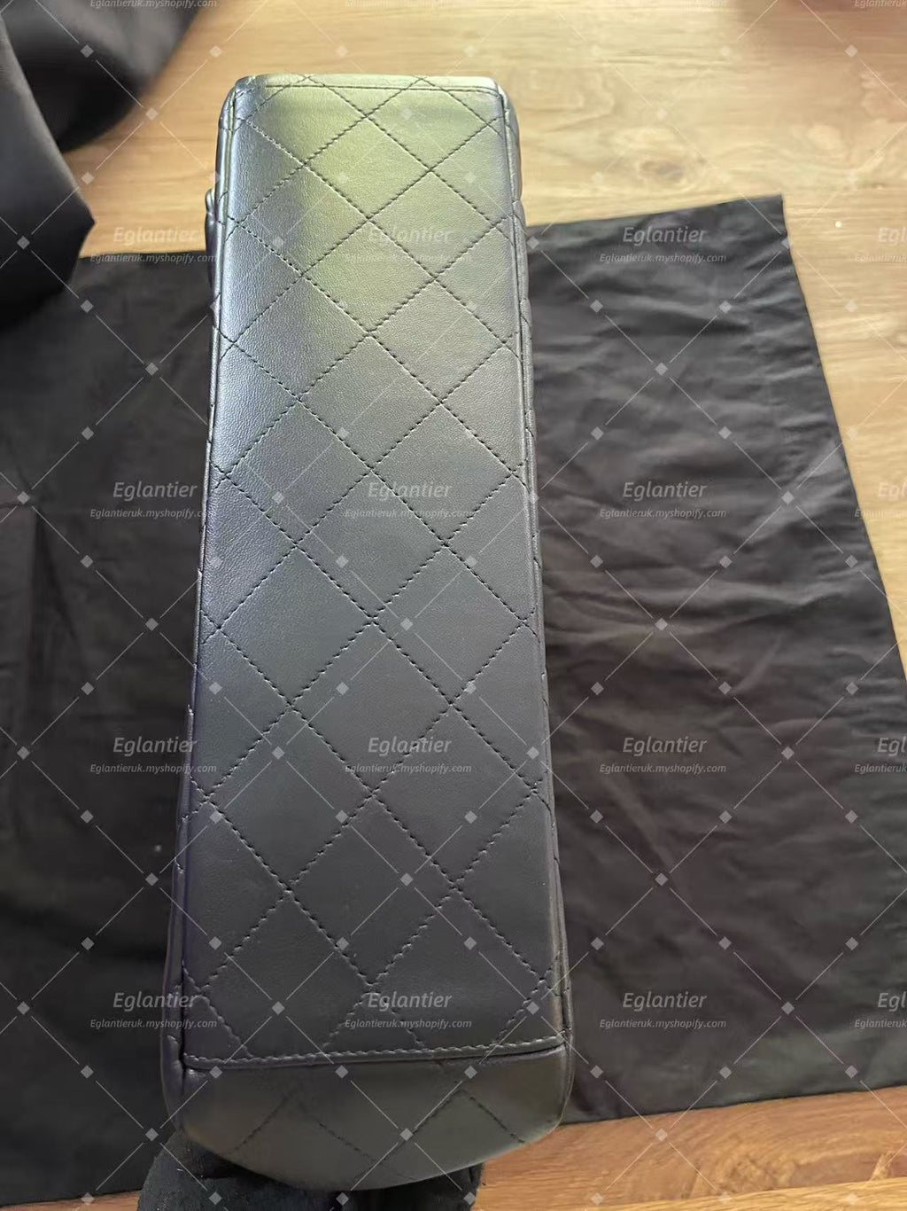 Chanel Timeless Classic flap maxi  lambskin black