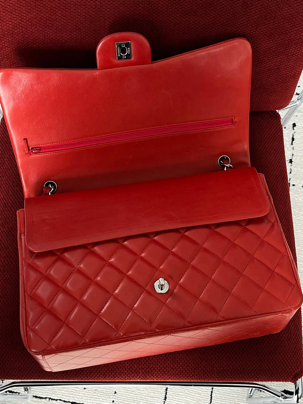 Chanel Timeless Classic Double Flap Bag | red | Pre-Owned