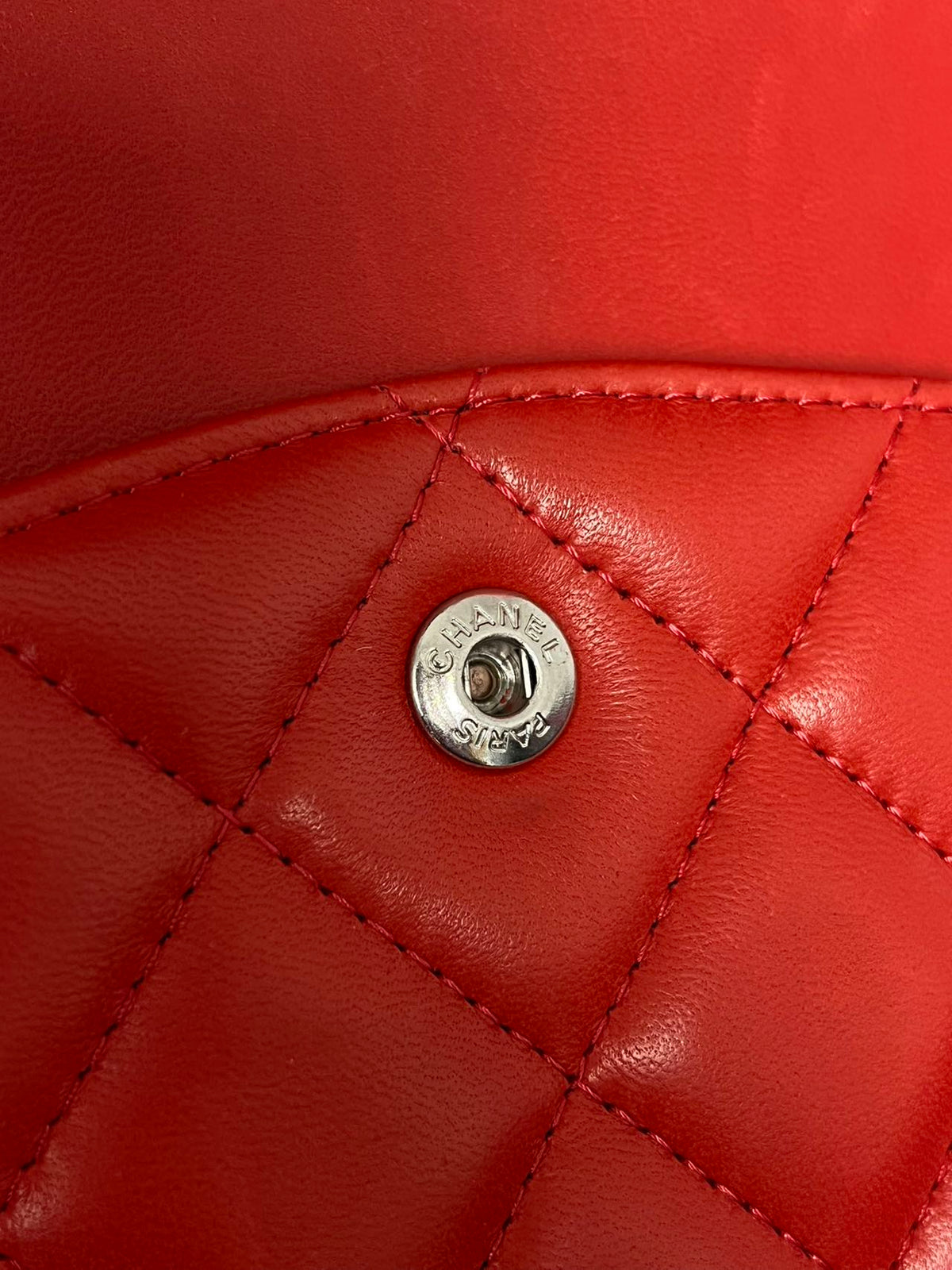 Chanel Timeless Classic Double Flap Bag | red | Pre-Owned