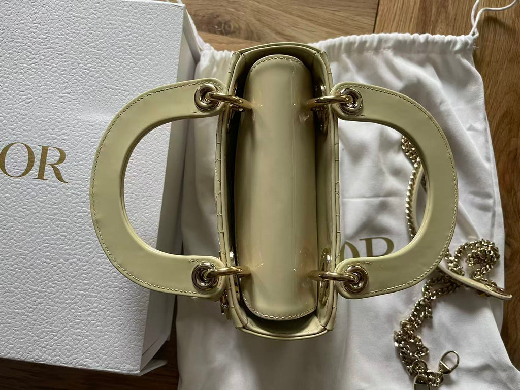 Lady dior mini light green patent leather