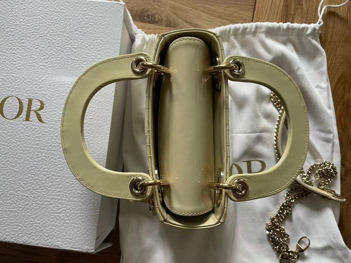Lady dior mini light green patent leather