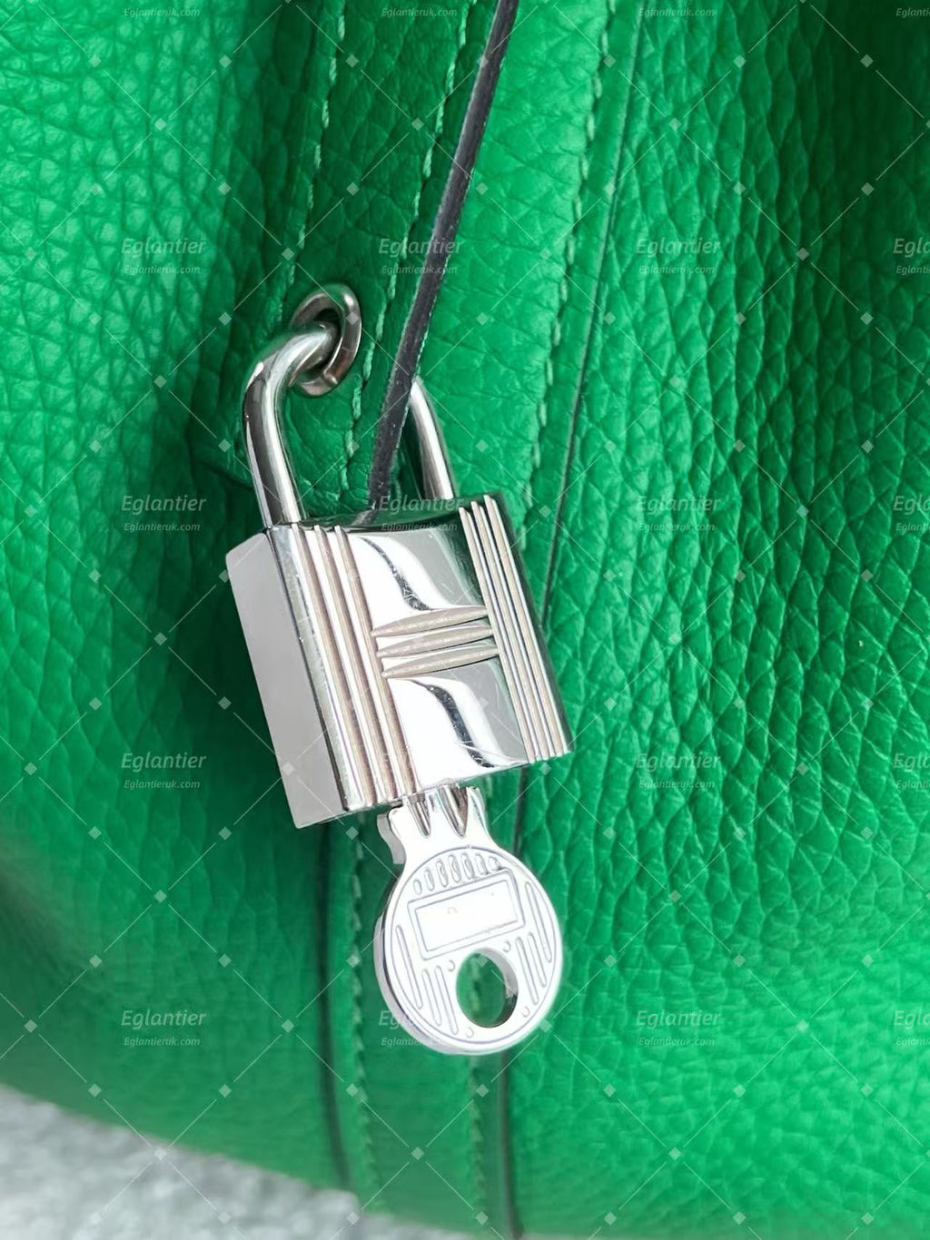 Hermès Picotin Lock 22 Green  Leather Palladium Hardware | Authentic Pre-Owned