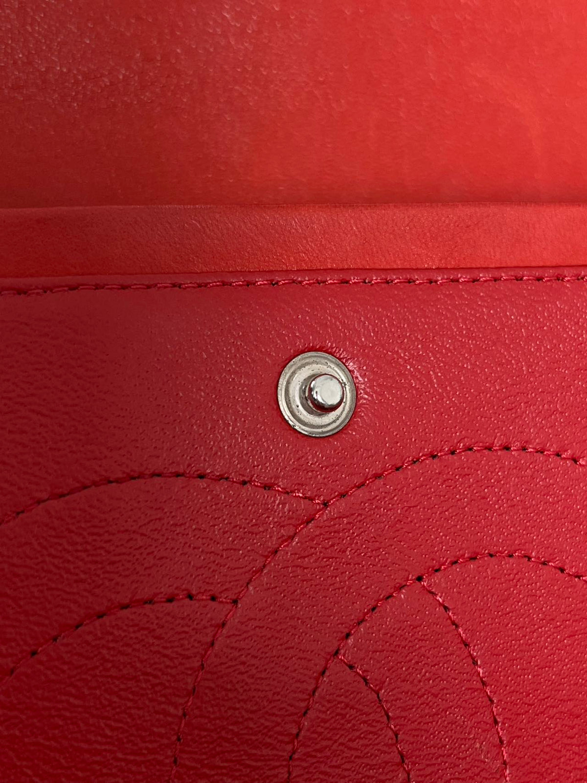Chanel Timeless Classic Double Flap Bag | red | Pre-Owned