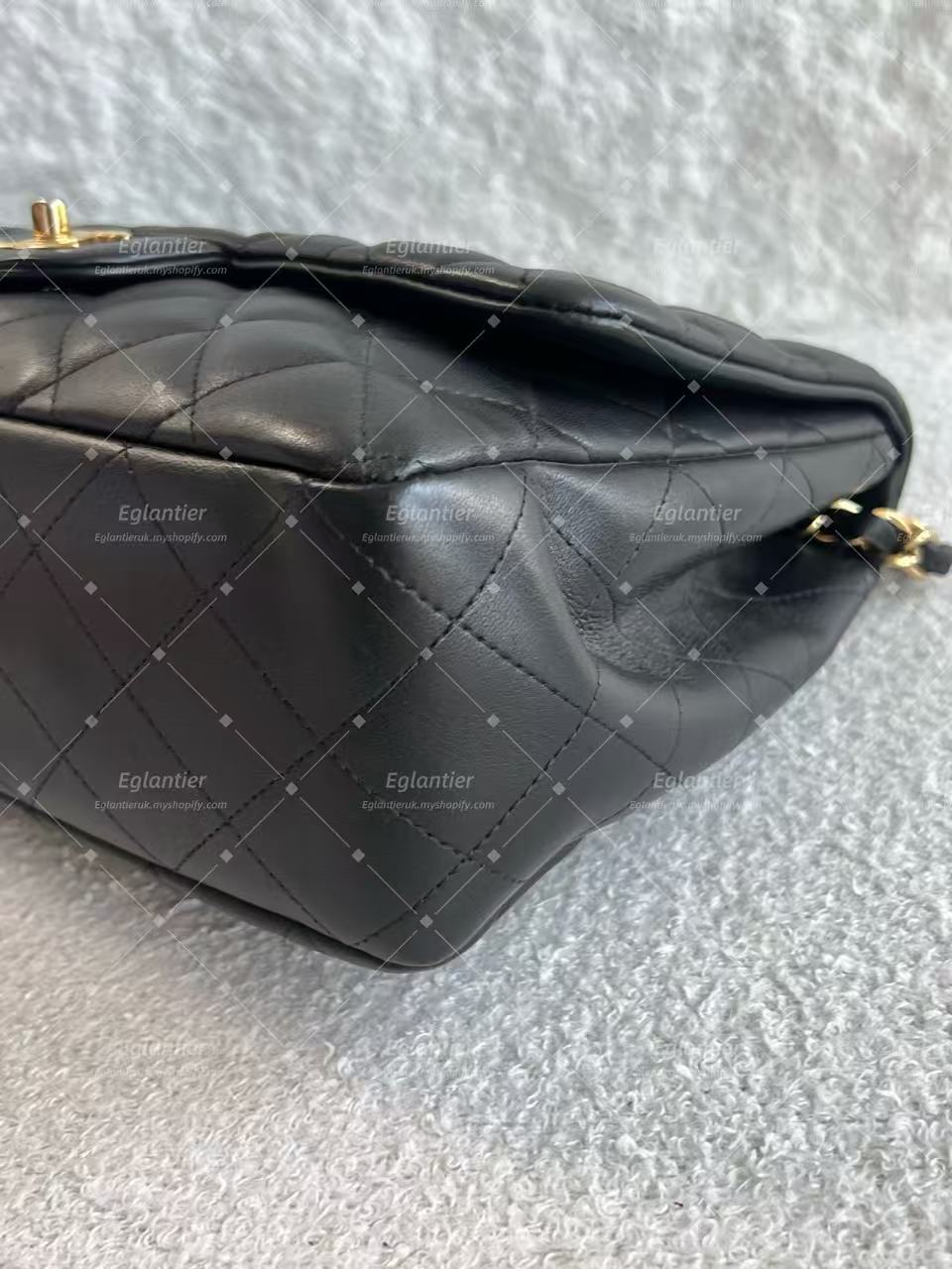 Chanel Classic Single Flap bag gold hardware lambskin jumbo