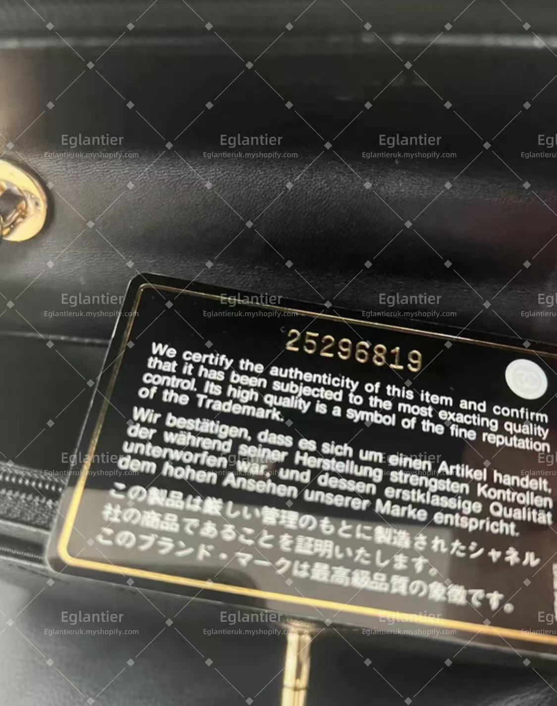 chanel black trendy CC wallet on Chain (WOC)