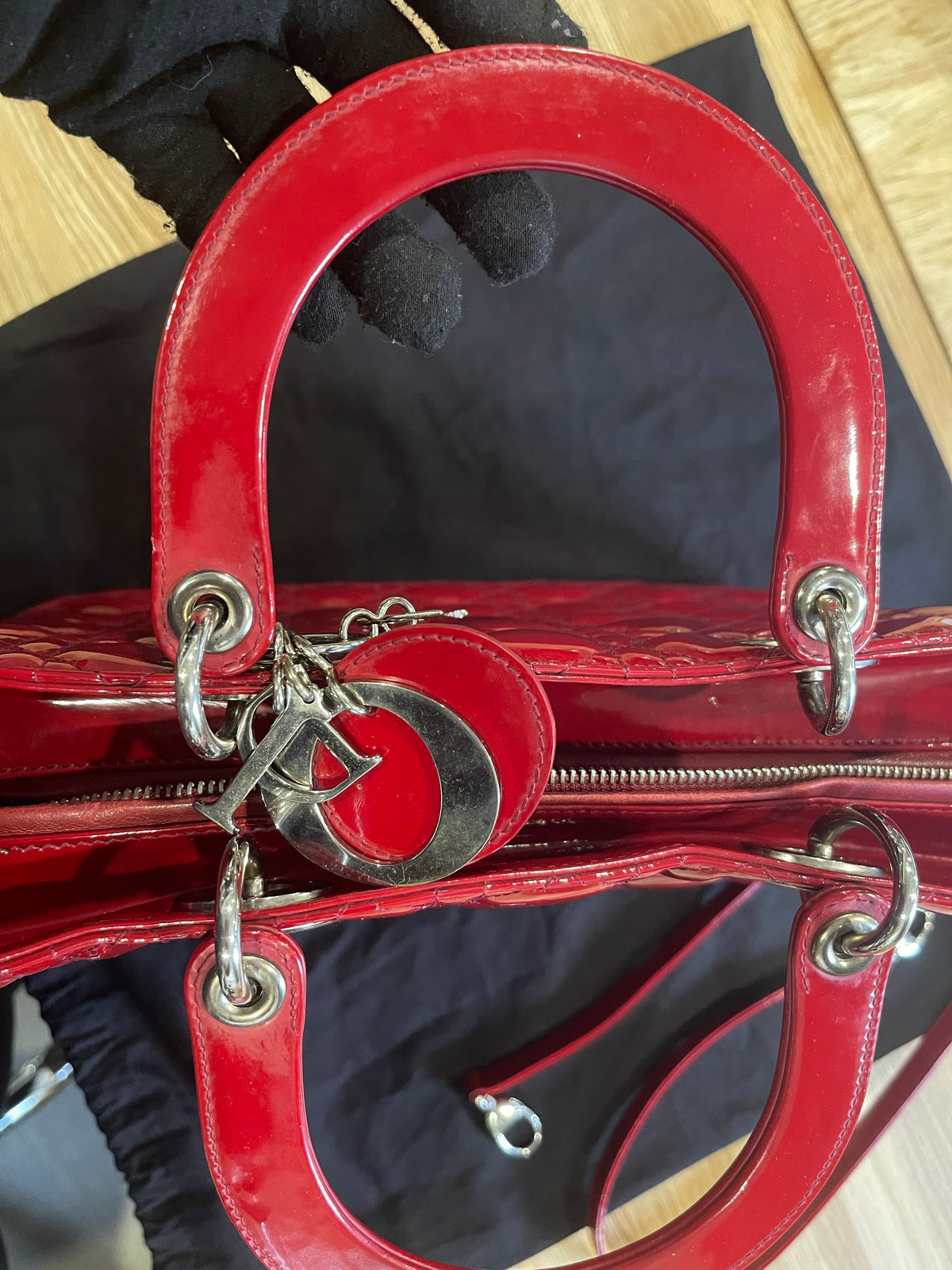 Lady dior large red patent leather