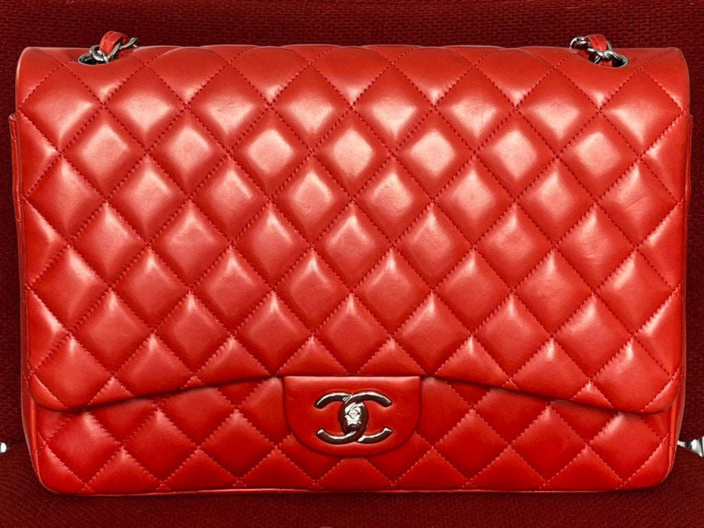 Chanel Timeless Classic Double Flap Bag | red | Pre-Owned
