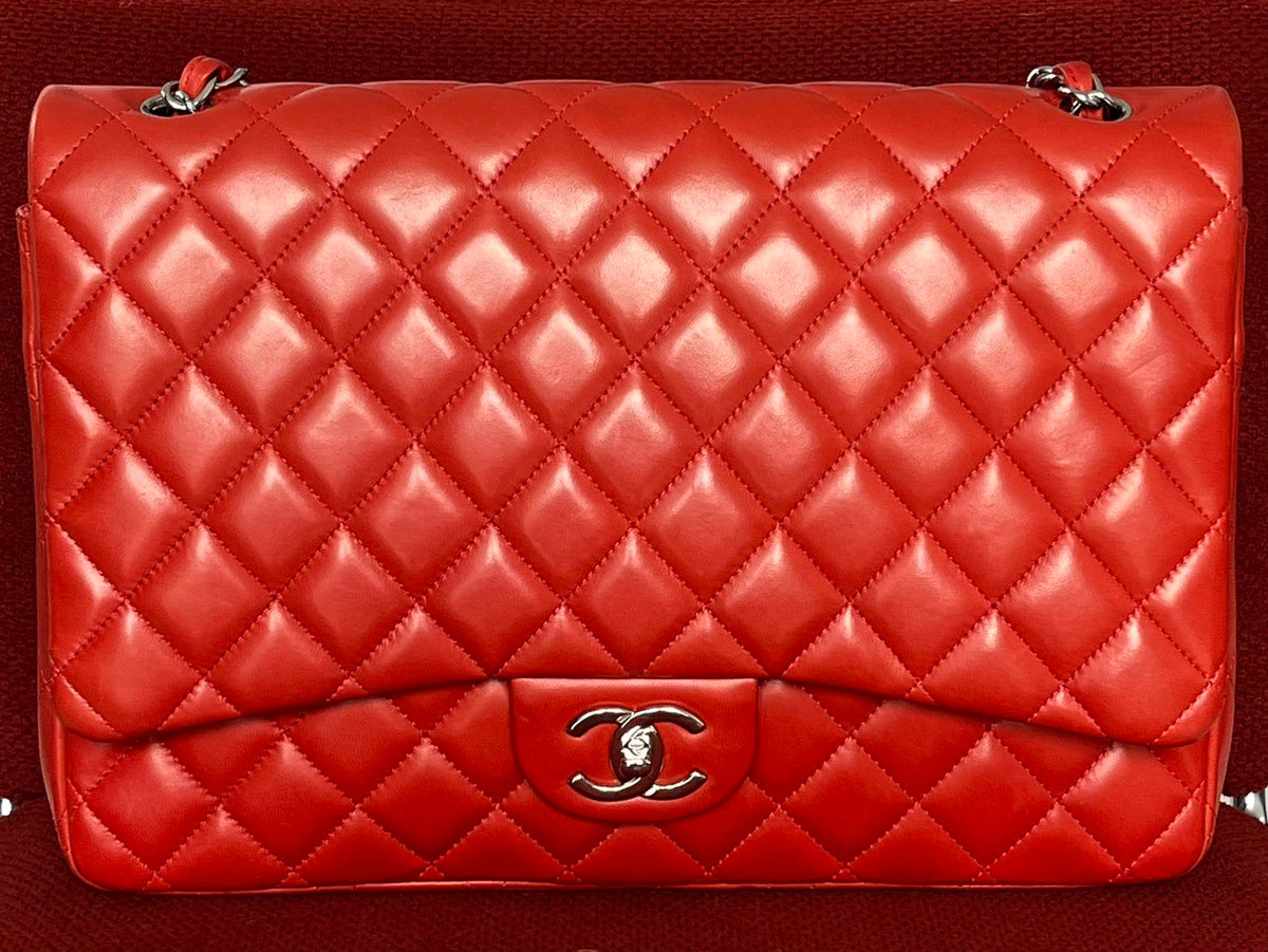 Chanel Timeless Classic Double Flap Bag | red | Pre-Owned