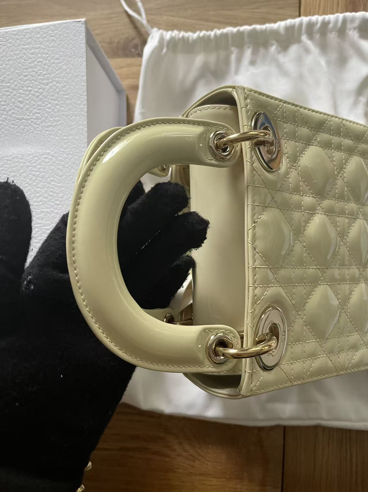 Lady dior mini light green patent leather