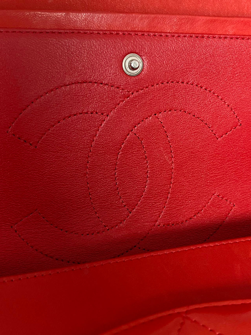 Chanel Timeless Classic Double Flap Bag | red | Pre-Owned
