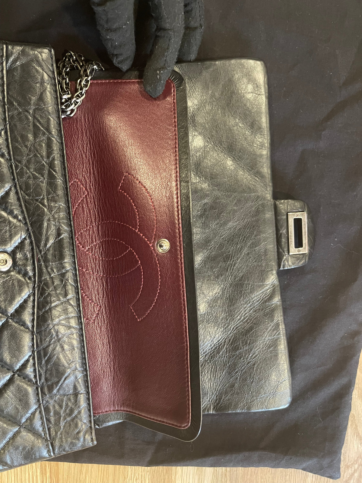 chanel black flap bag silver hardware