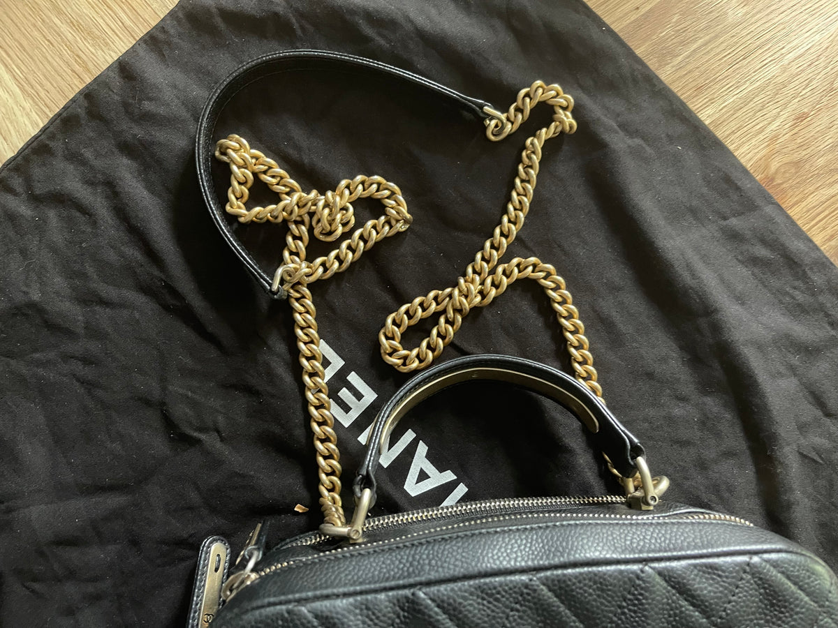chanel bag gold hardware caviar