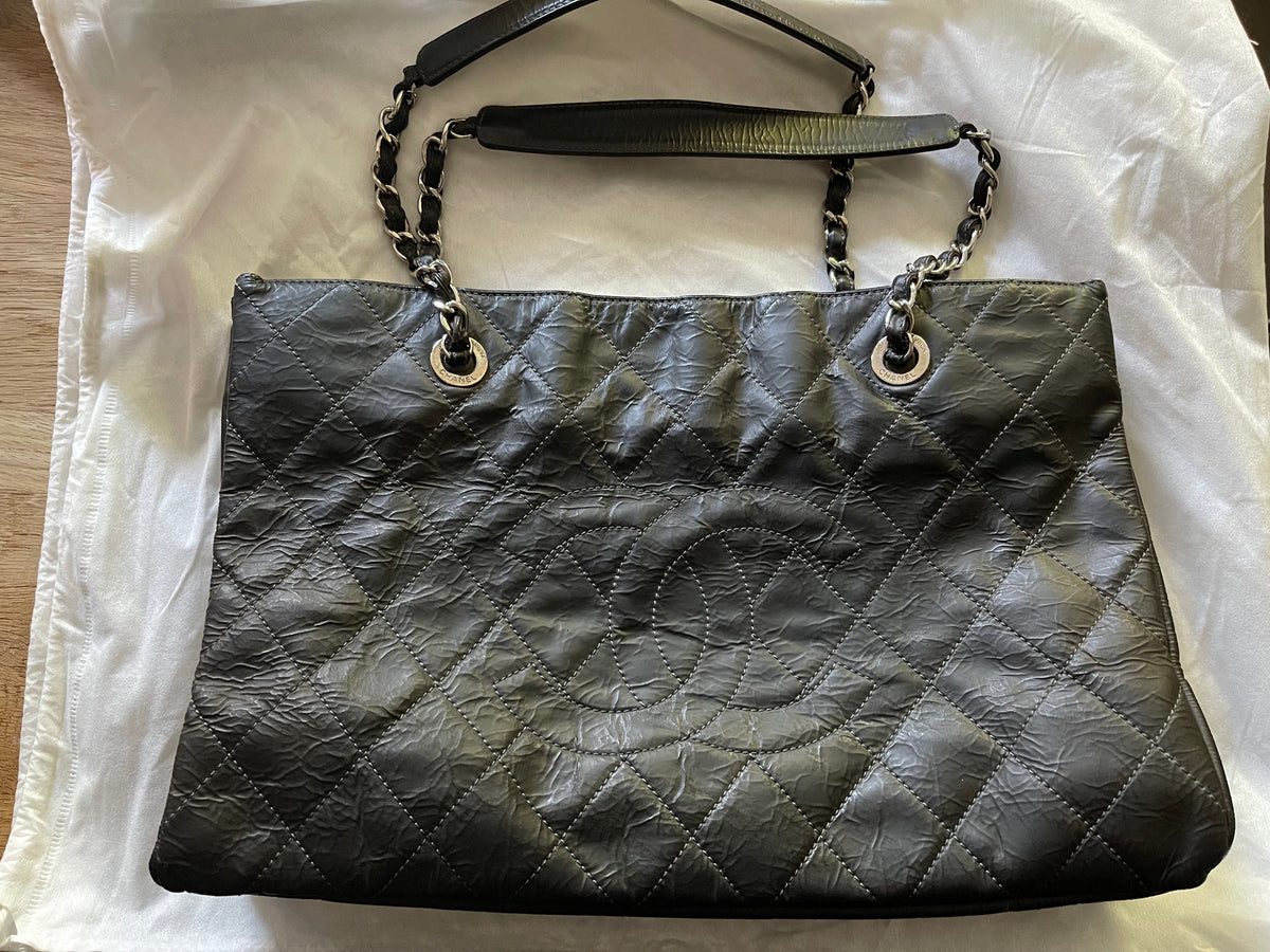 chanel CC shopping tote bag