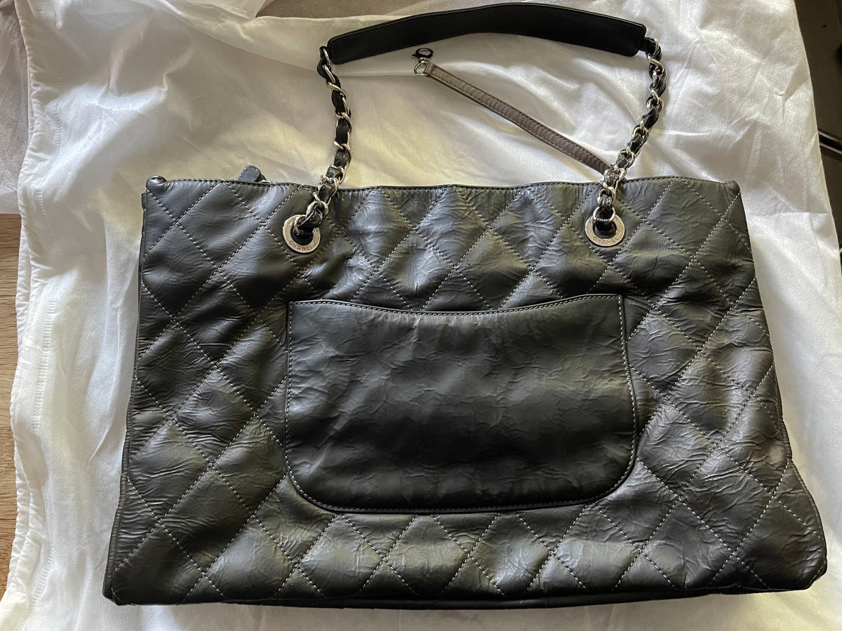 chanel CC shopping tote bag