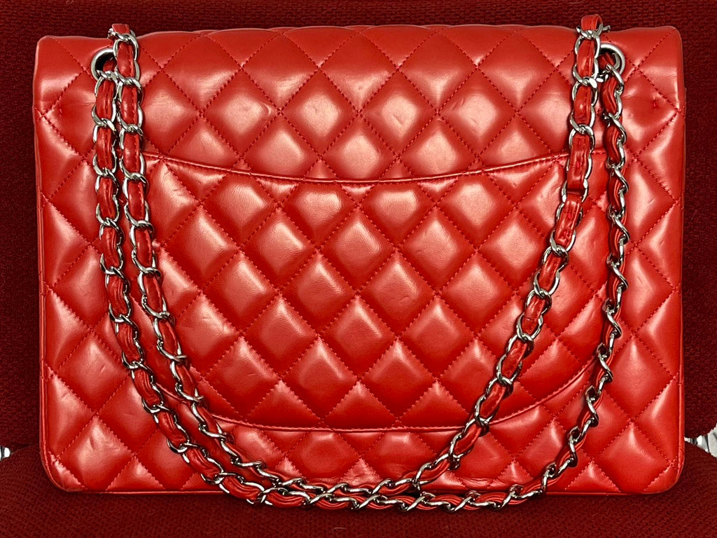 Chanel Timeless Classic Double Flap Bag | red | Pre-Owned