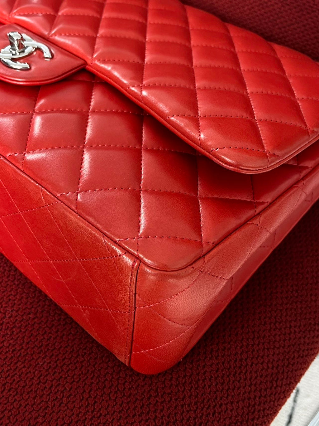 Chanel Timeless Classic Double Flap Bag | red | Pre-Owned