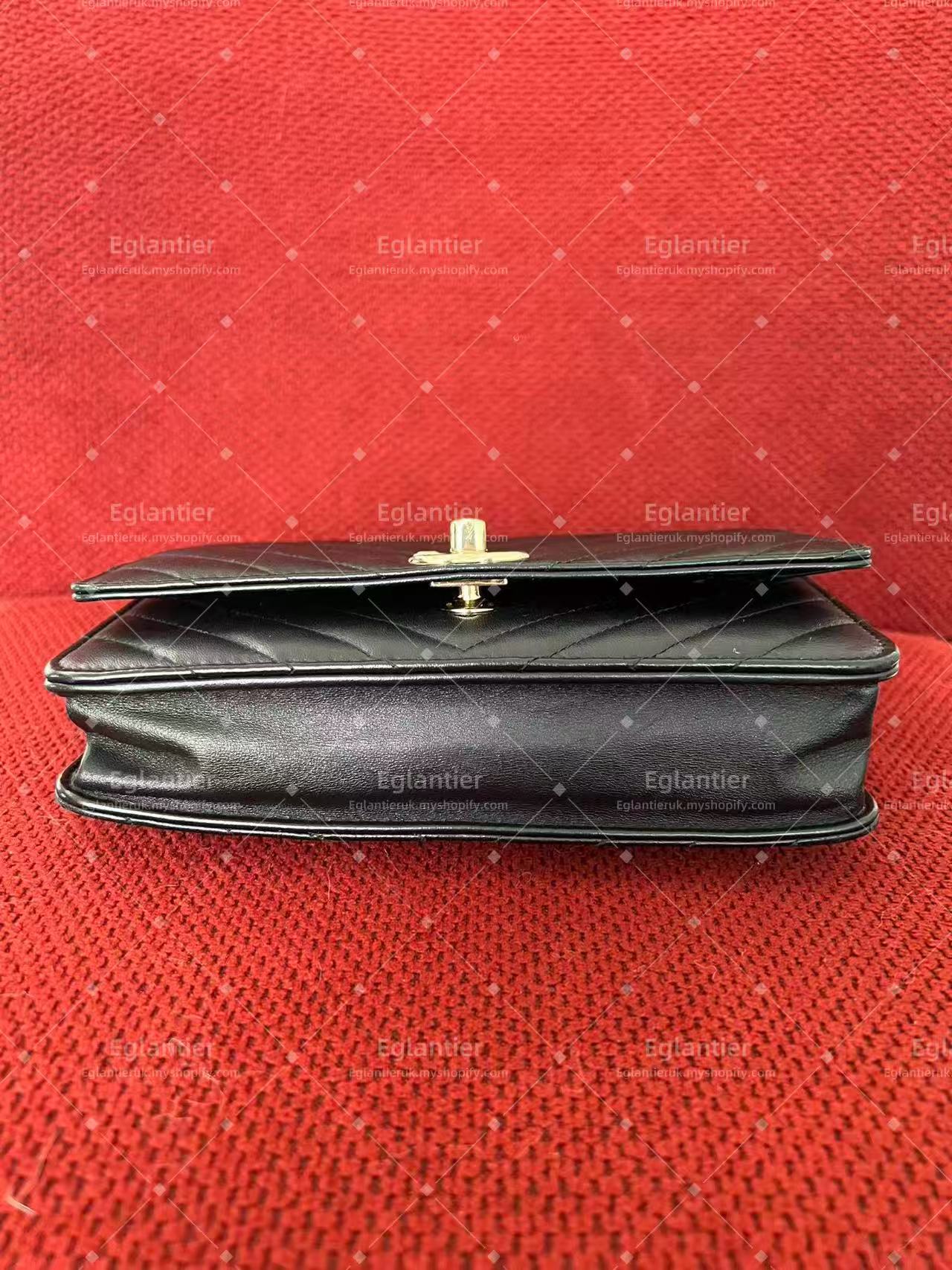 chanel black trendy CC wallet on Chain (WOC)
