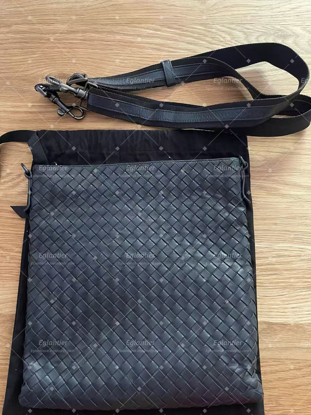 Bottega Veneta Black Woven Leather Crossbody Messenger Bag Unisex Adjustable Shoulder Bag