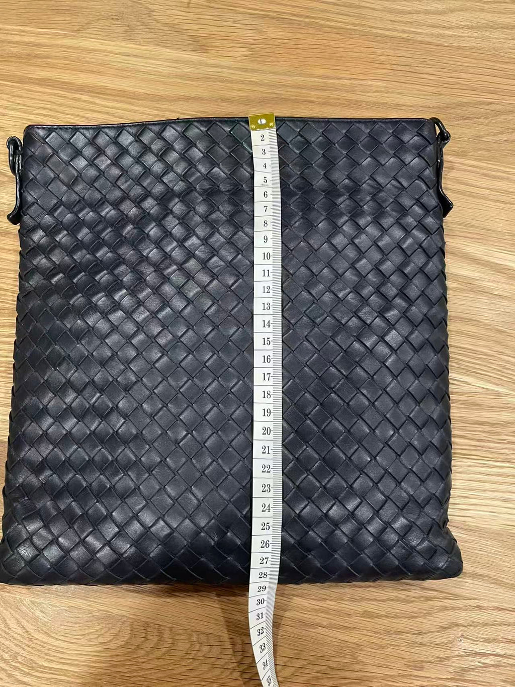 Bottega Veneta Black Woven Leather Crossbody Messenger Bag Unisex Adjustable Shoulder Bag