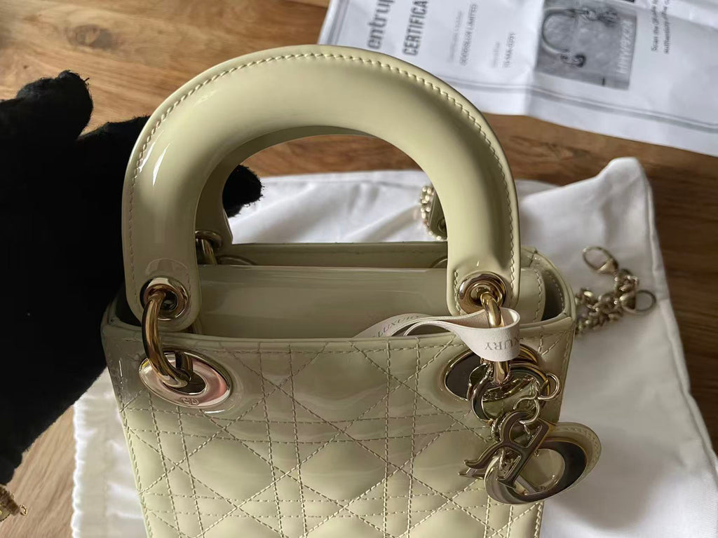 Lady dior mini light green patent leather