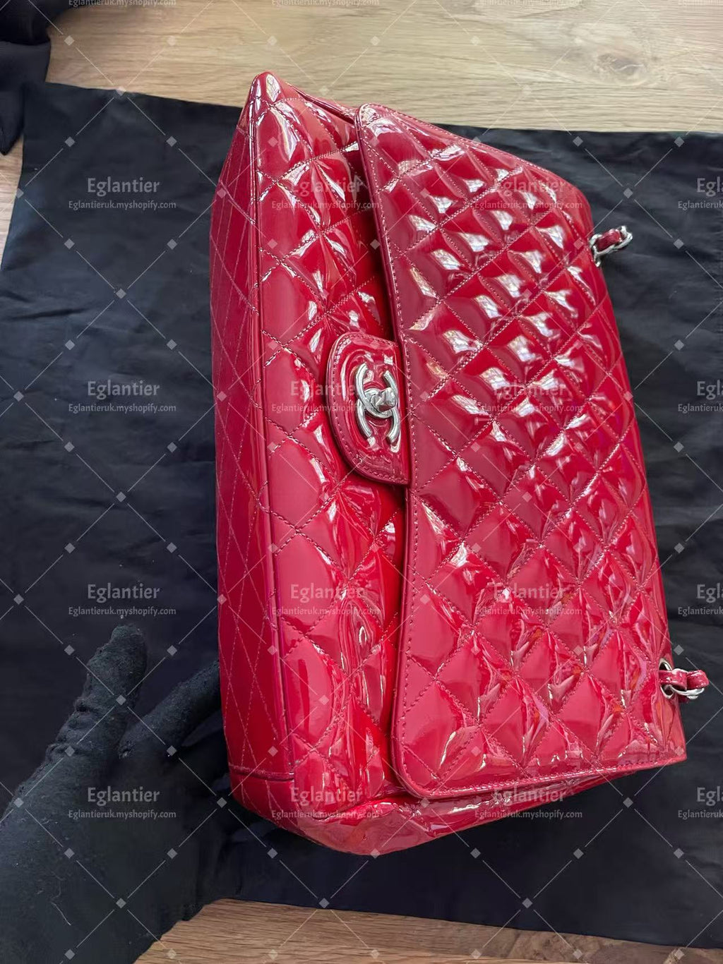 Chanel Timeless Classic flap maxi patent red