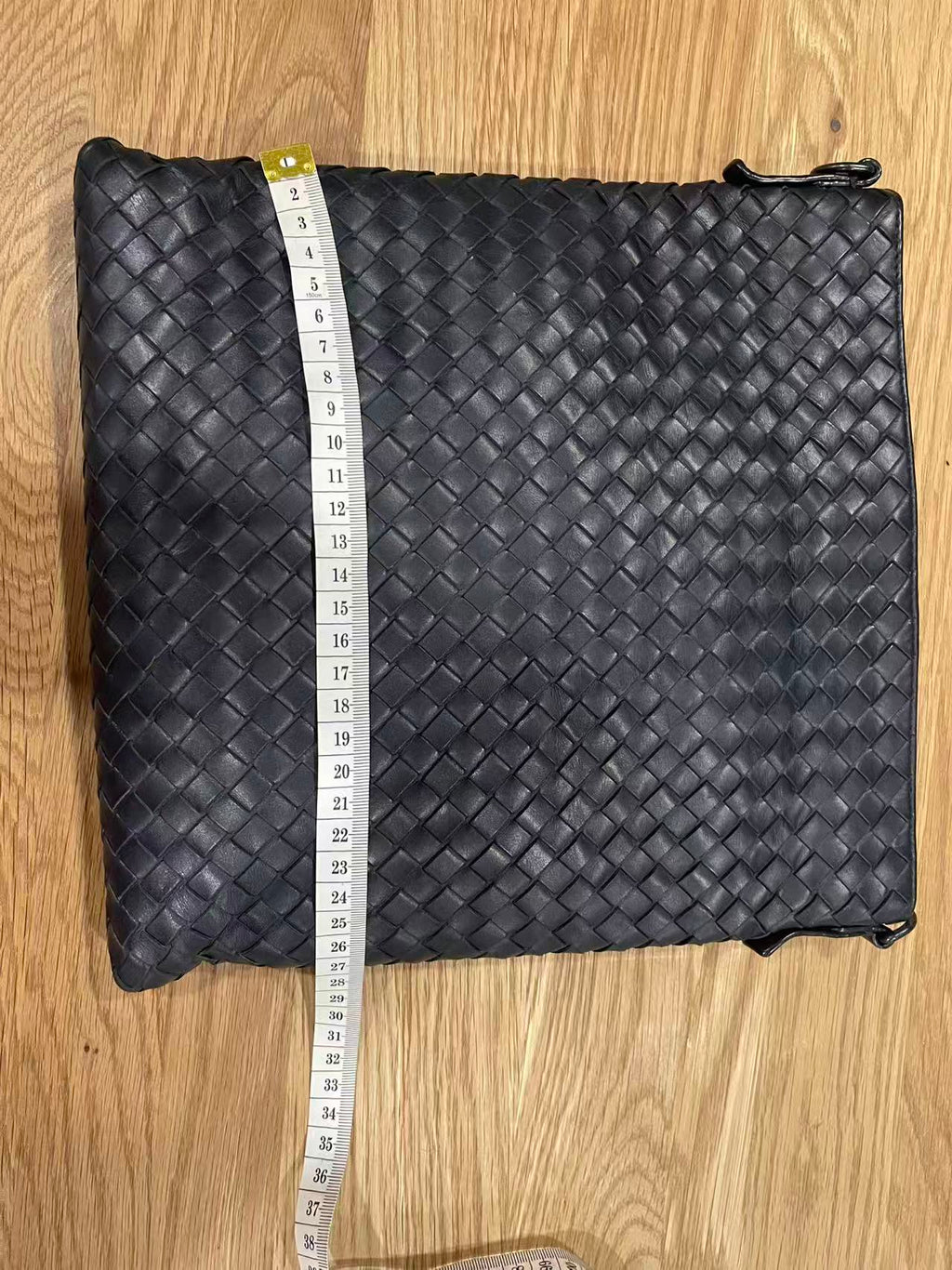 Bottega Veneta Black Woven Leather Crossbody Messenger Bag Unisex Adjustable Shoulder Bag