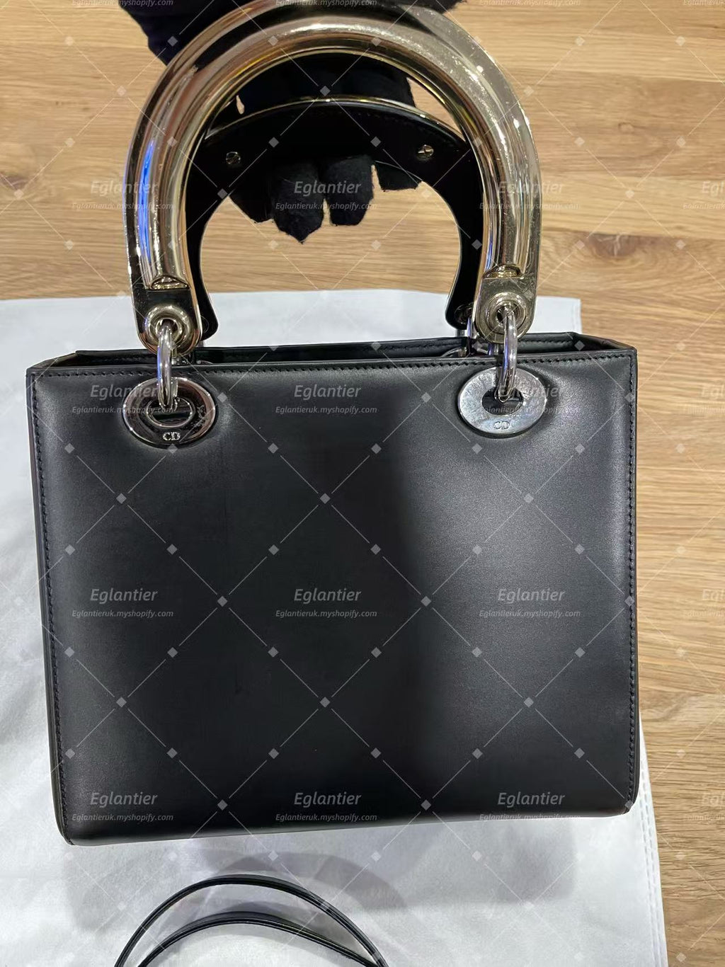 lady dior medium calfskin black