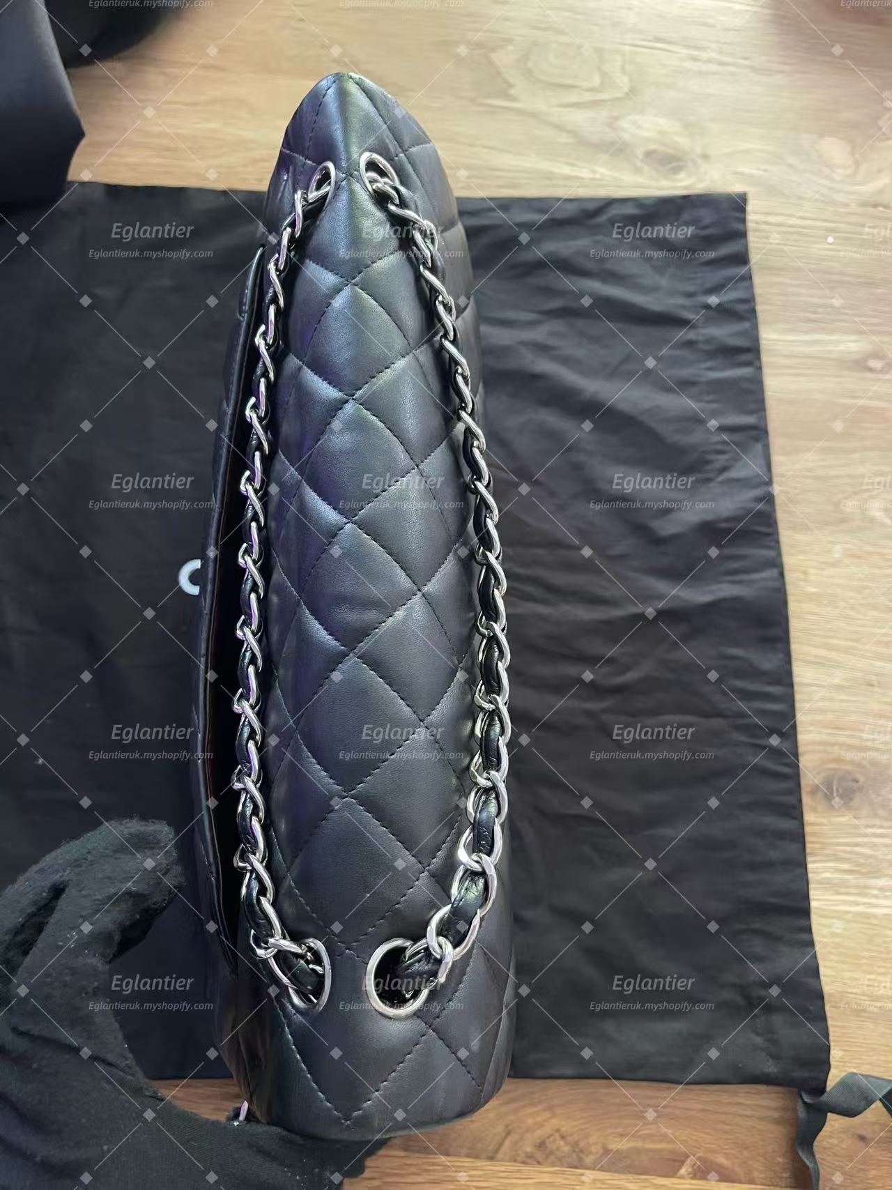 Chanel Timeless Classic flap maxi  lambskin black