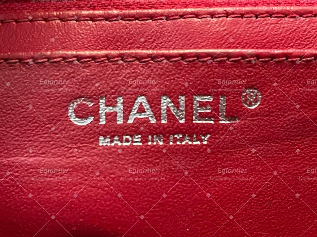 Chanel Timeless Classic flap maxi patent red