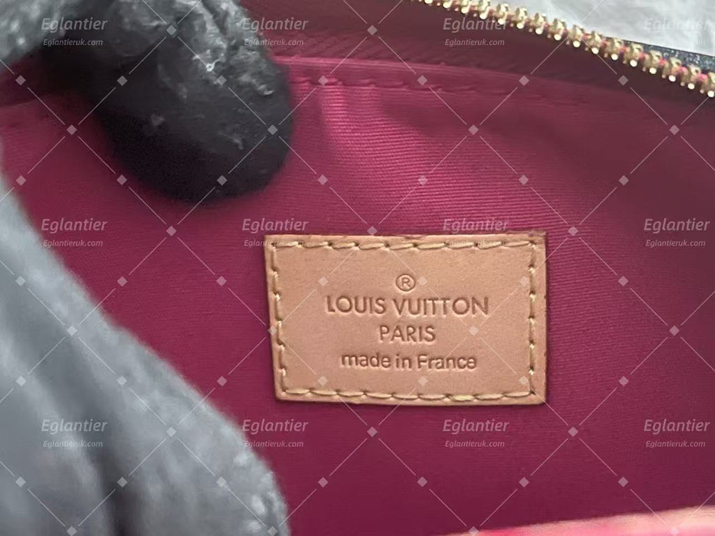 Louis Vuitton Speedy 30 Burgundy Patent Top Handle bag